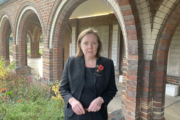Natasha Bradshaw, Superintendent At Mortlake Crematorium Is Not Happy With The Unclear Ulez Signage